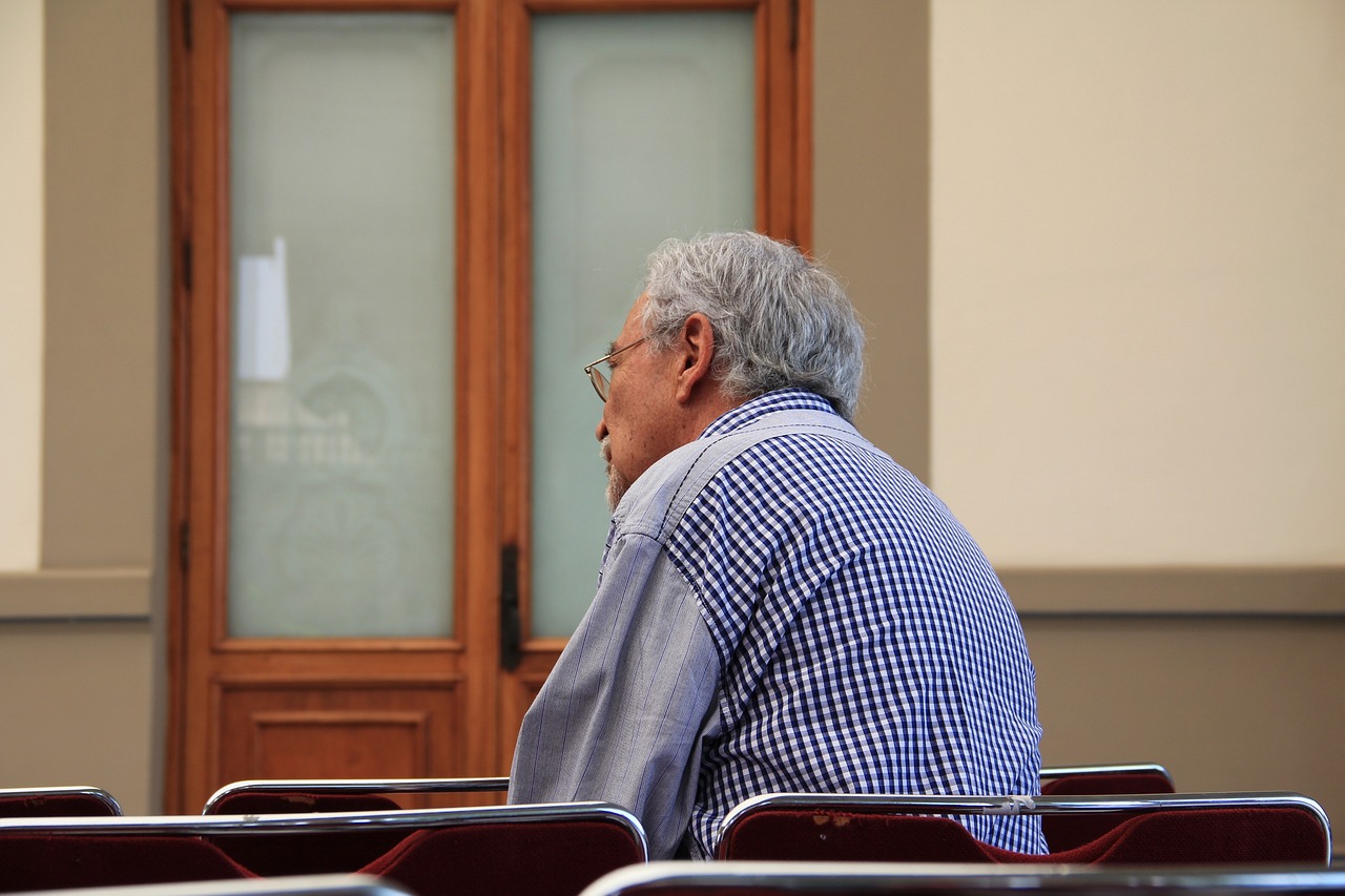 劉云返老還童現(xiàn)象引發(fā)社會熱議，最新神秘消息揭秘