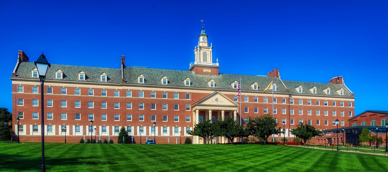 全球頂尖學(xué)府榜單解析，最新QS排名解讀與探索