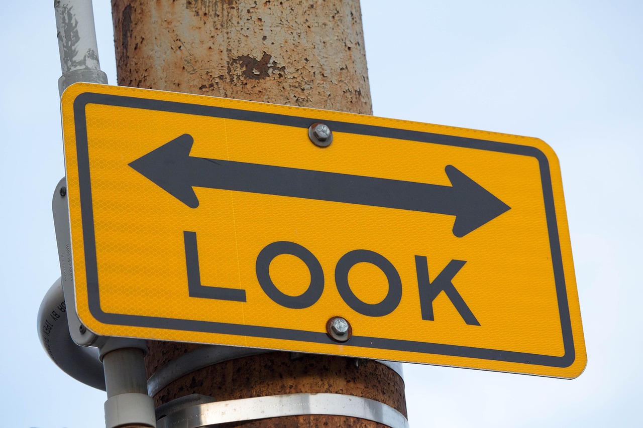 歡樂書客最新破解版背后的警示，違法犯罪的警鐘長鳴