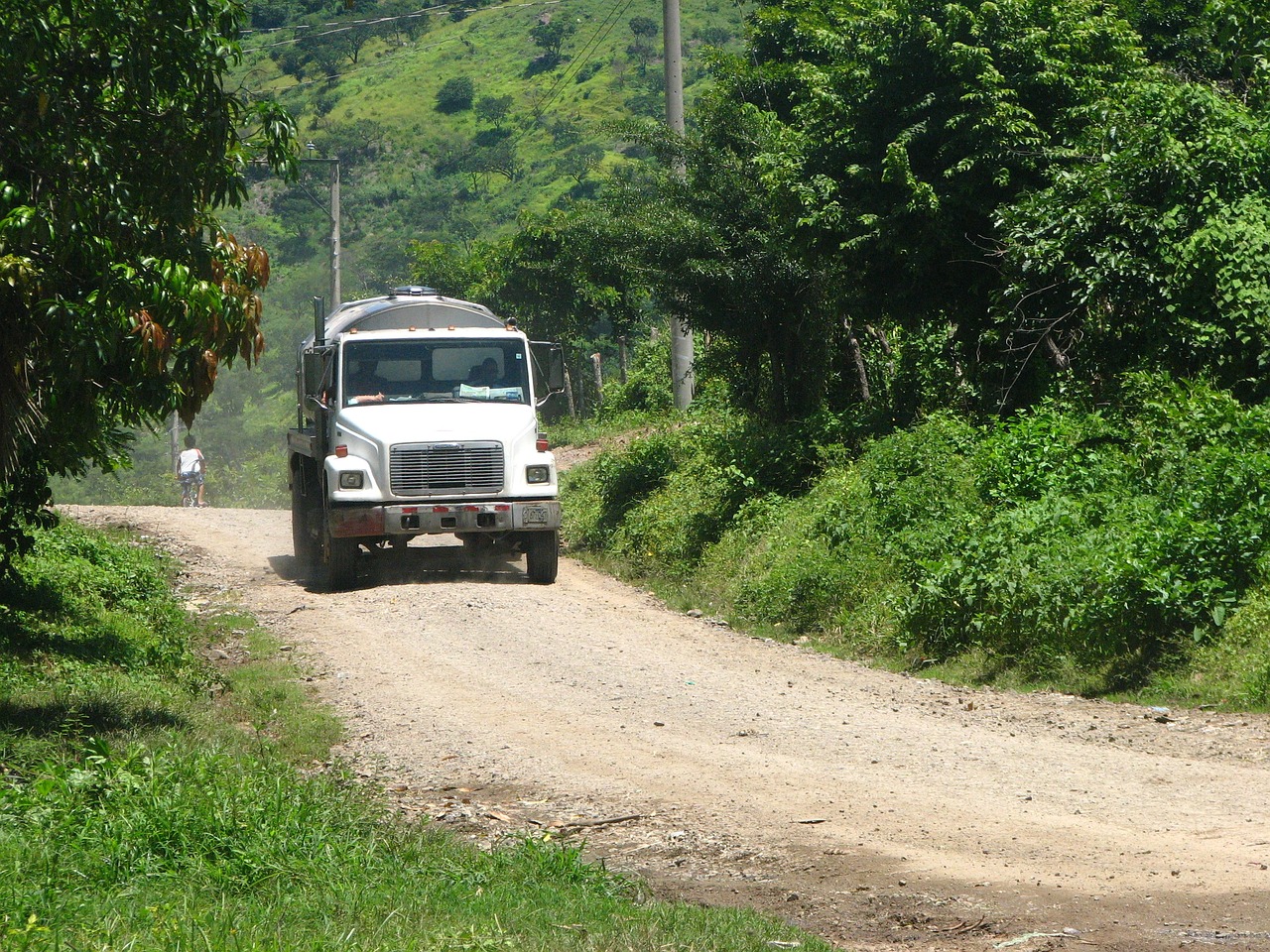 最新卡車司機微信群，連接、交流與進步的橋梁，共創(chuàng)行業(yè)未來