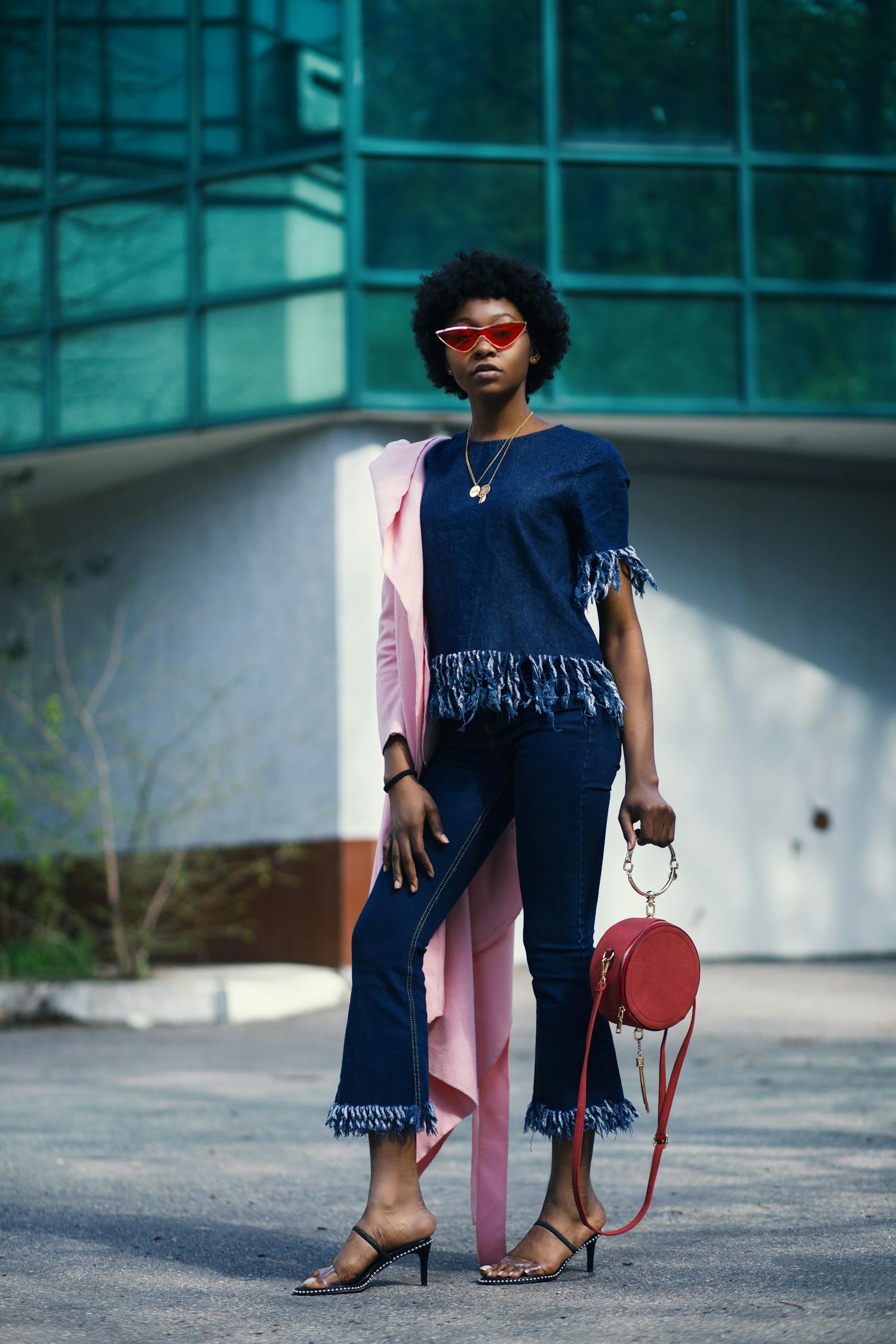 女士皮靴最新款式引領風尚潮流，時尚必備之選！