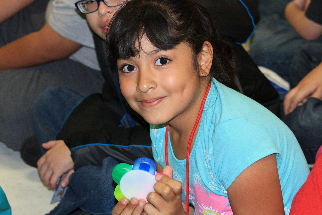 許華升最新搞笑視頻掀起歡樂風暴，新篇章讓你笑不停歇！