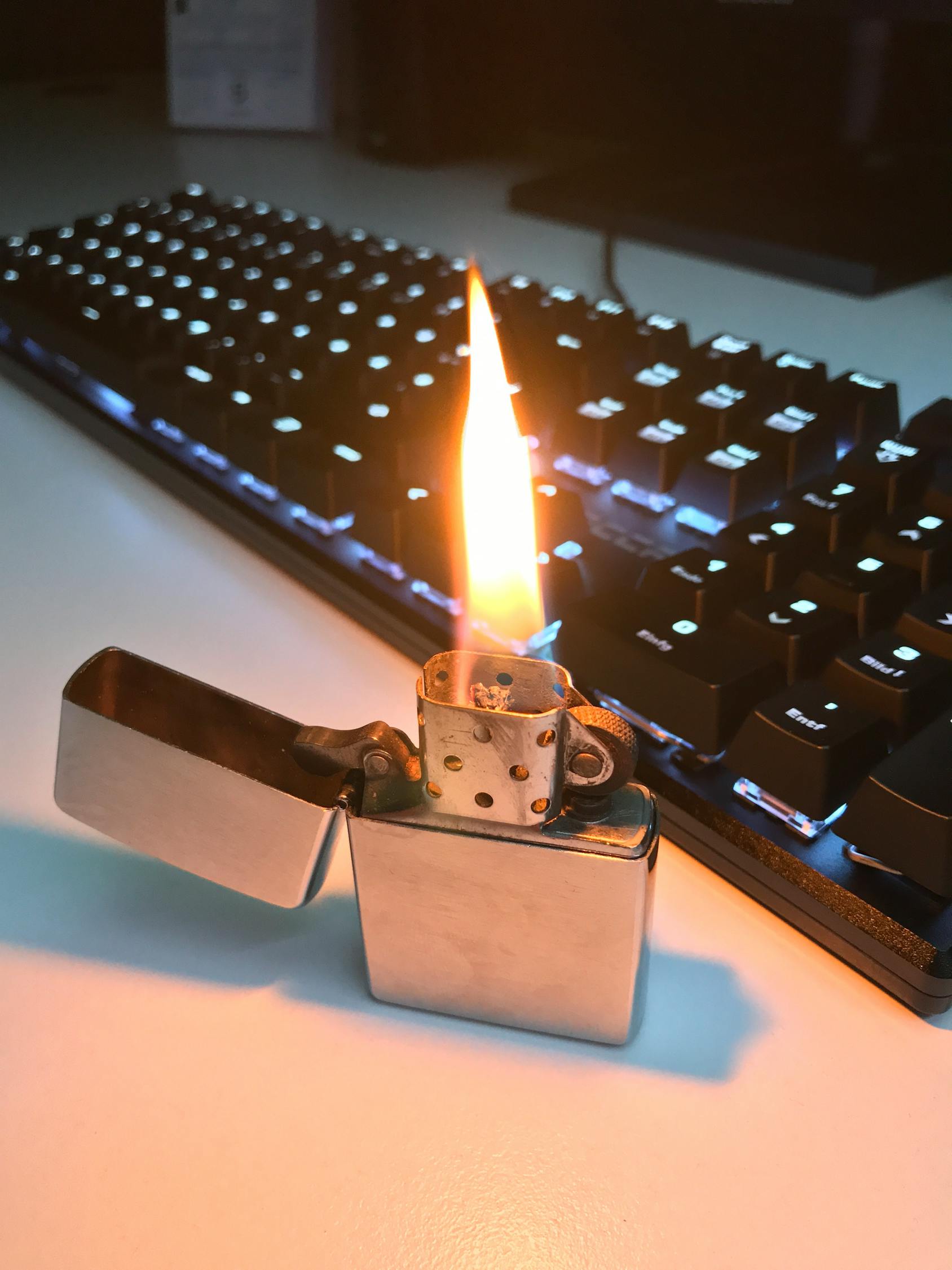 Zippo打火機2016新款，時尚與功能的完美融合