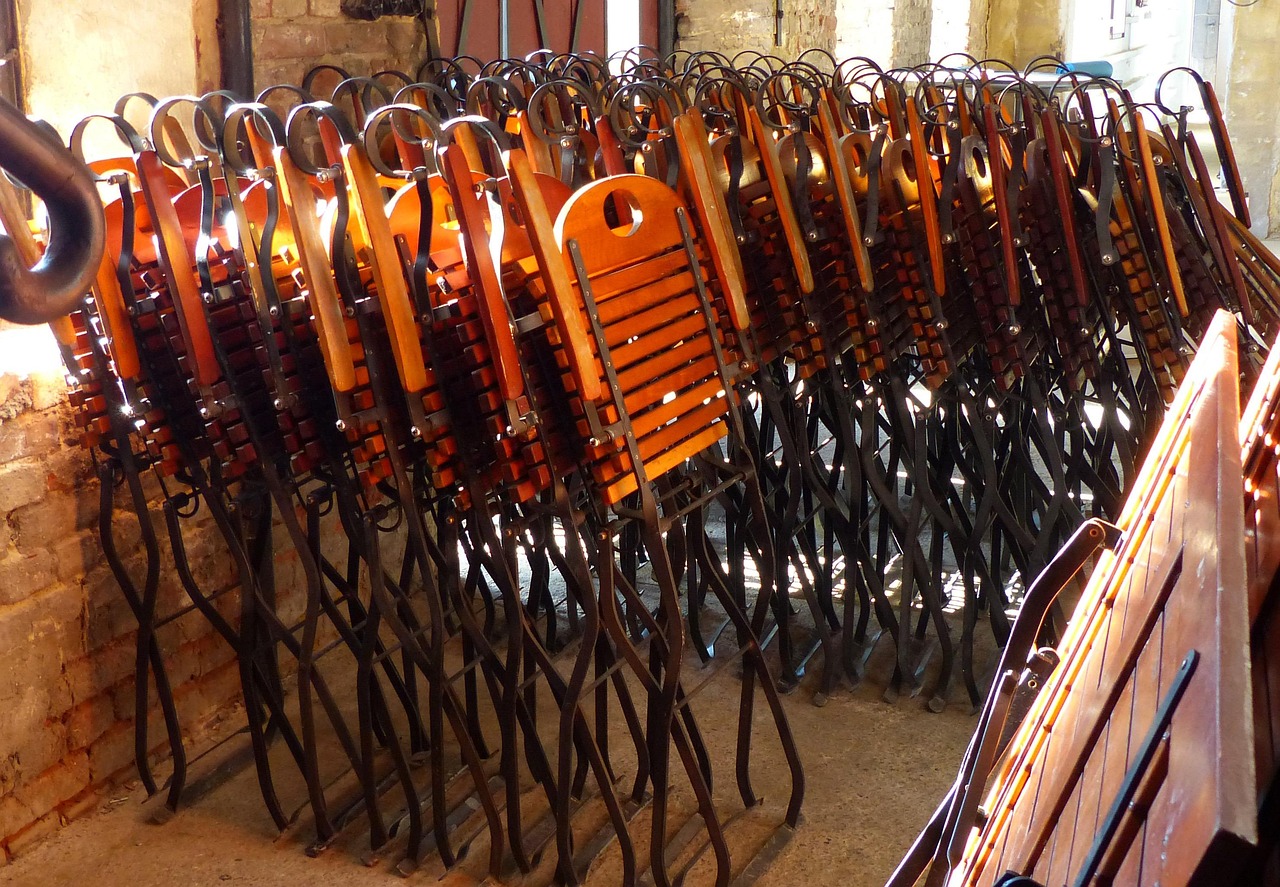 光明乳業(yè)股票最新動(dòng)態(tài)，行業(yè)趨勢(shì)、公司動(dòng)態(tài)與市場(chǎng)反應(yīng)全面解析