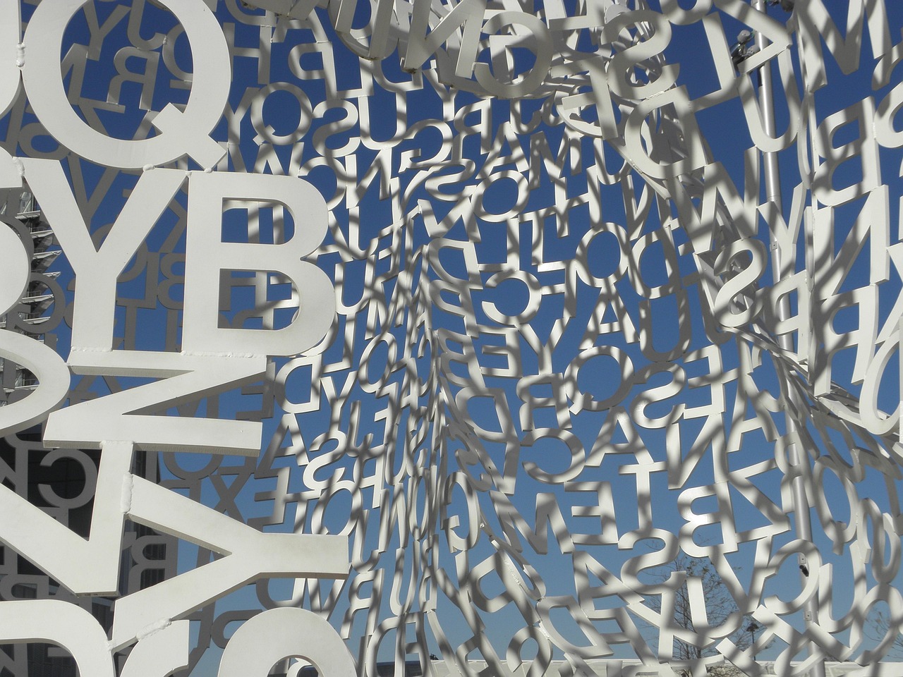 最新時(shí)尚與藝術(shù)融合，枕頭套十字繡的魅力展現(xiàn)