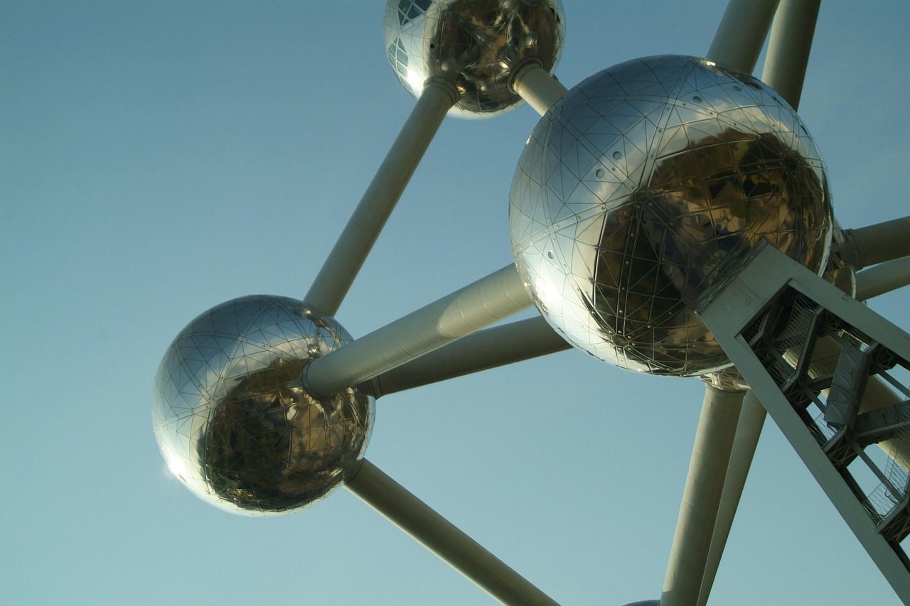 鄭萬(wàn)高鐵湖北段進(jìn)展順利，助力區(qū)域經(jīng)濟(jì)發(fā)展新動(dòng)態(tài)