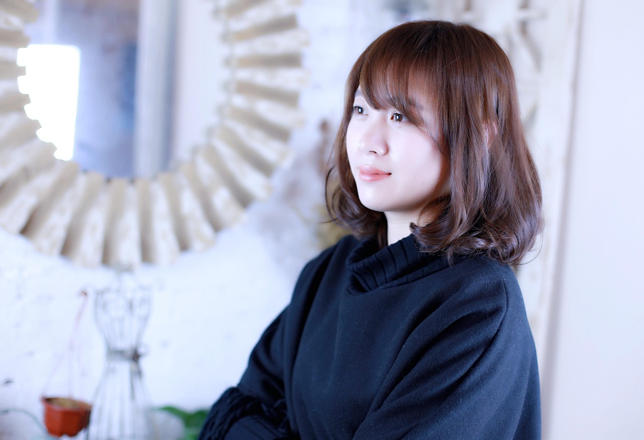 周冬雨最新發(fā)型DIY教程與時尚指南，輕松打造魅力發(fā)型！