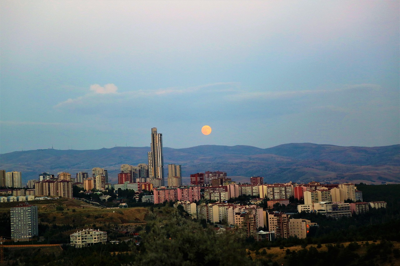四平鐵西二手房最新動態(tài)及市場概況，購房指南與最新房源信息速遞