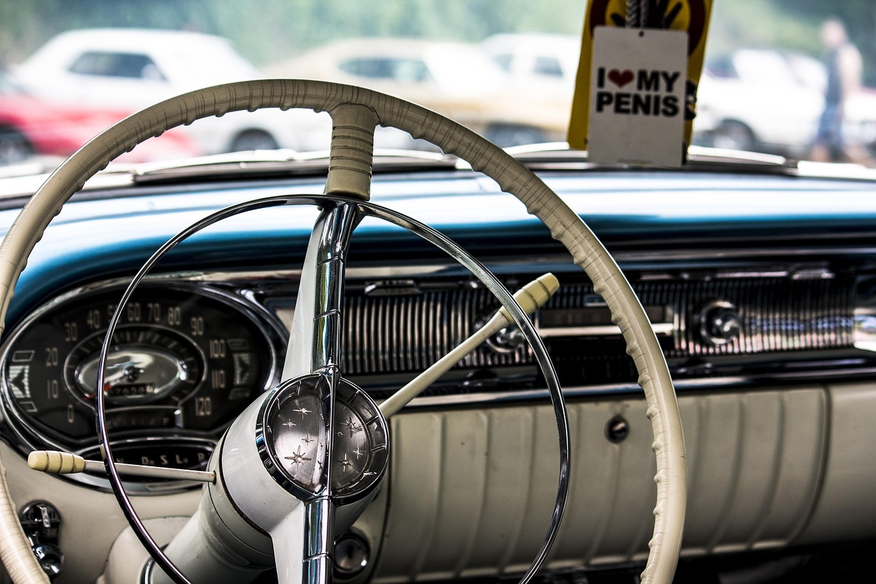 一汽尖頭最新款牽引車，卓越性能引領行業(yè)潮流